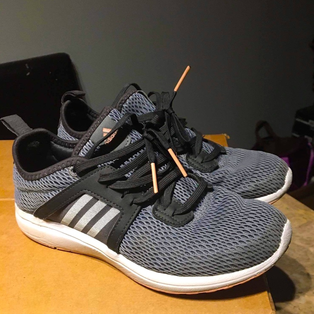 Adidas rubber shoes US6